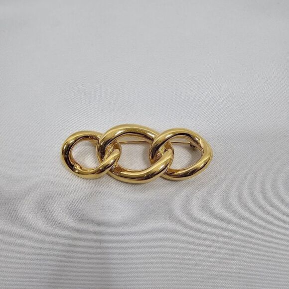 Vintage Christian Dior Chain Brooch in Gold - Picture 2 of 7